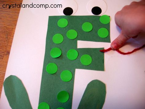 letter of the week craft F is for Frog F Is For Frog, Letter Of The Week Preschool, Letter F Craft, Frogs Preschool, List Of Books To Read, Prek Art, Joy School, Letter D Crafts, Summer Crafts For Toddlers