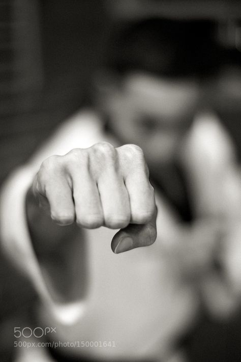 Karate Poses, Karate Studio, Karate Photos, Martial Arts Photography, Photo Sport, Robby Keene, Taekwondo Girl, Album Artwork Cover Art, Sport Portraits