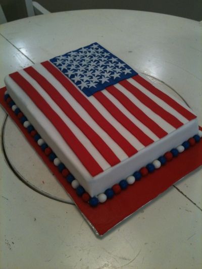 I think this is my next project :)  American Flag Cake By Cowcakes on CakeCentral.com Cake With Mousse Filling, Chocolate Cake With Mousse, Inauguration Party, Usa Cake, Kahlua Cake, American Flag Cake, Military Cake, Patriotic Cake, Mousse Filling