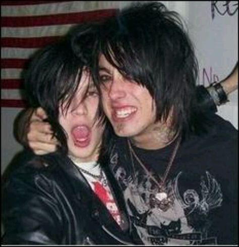 Max Green and Ronnie Radke. Max Green And Ronnie Radke, Emo Boy 2000s, Emo Boys 2000s, Raccoon Tail, Emo Scene Outfits, Man Overboard, Max Green, Emo Princess, Andy Sixx