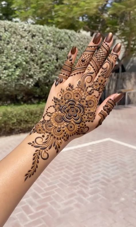 Mehdi Degine, Steady Hands, Short Mehndi Design, Front Mehndi Design, Khafif Mehndi Design, Simple Mehndi Designs Fingers, Very Simple Mehndi Designs, Modern Mehndi Designs, Full Mehndi Designs