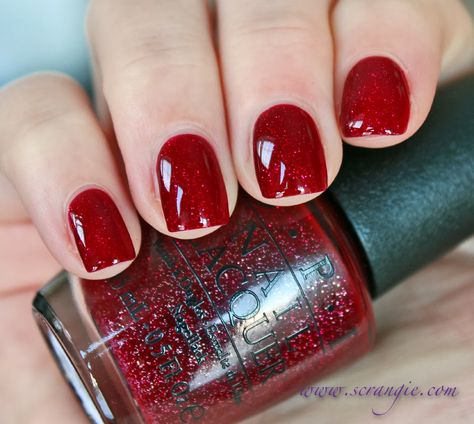 OPI - Underneath the mistletoe Red Sparkle Nails, Red Glitter Nail Polish, Sparkle Nail Polish, Red Nails Glitter, Red Gel Nails, Opi Nail Colors, Christmas Gel Nails, Red Nail Polish, Glitter Nail Polish