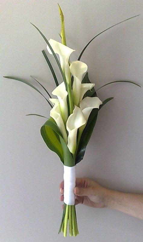 Lily Bridal Bouquet, Calla Lily Bouquet Wedding, Calla Lily Wedding, Calla Lily Flowers, Calla Lily Bouquet, Lily Wedding, Bridal Bouquet Flowers, Lily Bouquet, White Bridal Bouquet