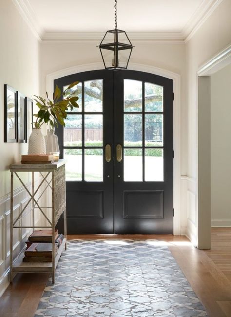 Fixer Upper Club House episode featured this stunning French country inspired entry with beautiful arched black doors and encaustic tile flooring. Entryway Tile, Foyer Flooring, Entryway Flooring, Farmhouse Entryway, Casa Country, Oak Wood Floors, House Property, White Oak Wood, Black Doors