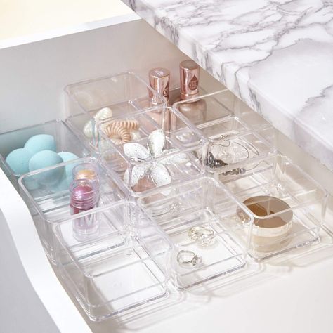 Clear Drawer Organizer, Small Makeup Vanity, Office Desk Drawer, How To Make Drawers, Organization Vanity, Small Makeup Vanities, Makeup Vanity Storage, Plastic Drawer Organizer, Modular Desk