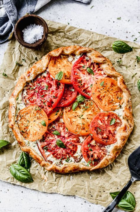 Pie, Tomato Galette, Tomato Tart Recipe, Store Bought Pie Crust, Summer Pie, Galette Recipe, Poblano Peppers, Savory Pies, Tomato Tart