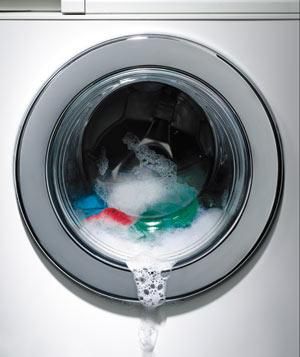 Washing Machine Smell, Soap Suds, Easy Cleaning Hacks, Cleaning Techniques, Deep Cleaning Tips, Mildew Smell, Laundry Hacks, Real Simple, Diy Cleaning Products