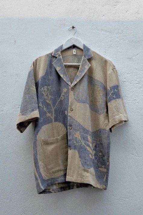 Shop our made-to-order Jute Unisex Shirt made in soft 100% handloom cotton sourced directly from the weavers of West Bengal. Free UK delivery available. Browse now! Couture, Soft Natural Shirts, Soft Mens Fashion, Mens Outfit Inspiration, Wood Buttons, Men Shirts, Steam Iron, Vibe Clothes, West Bengal