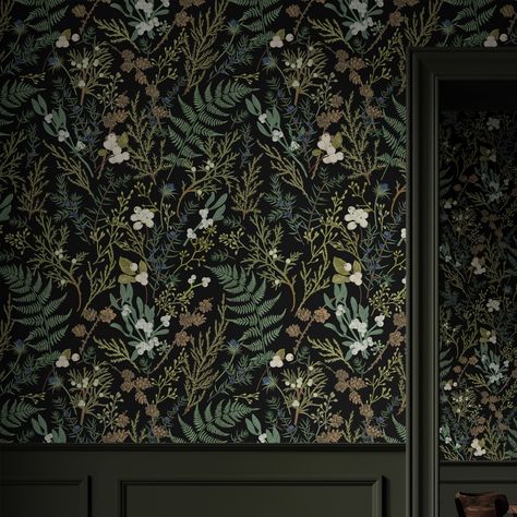 Dark Green And Wallpaper Bathroom, Forest Bathroom Wallpaper, Moody Half Bath With Wallpaper, Dark Green Bathroom Wallpaper, Dark Patterned Wallpaper, Black Wallpaper For Bathroom, Fun Wallpaper For Bathroom, Dark Cottage Core Wallpaper, Black Wallpaper Bathroom Ideas