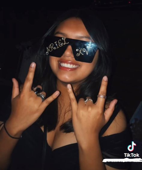 #party #partyideas #tiktok #sunglasses sunglasses party trend #aesthetic #picidea #ideasforphoto #ideas Sunglasses Tiktok Trend, Quince Sunglasses, Sweet 16 Sunglasses, Writing On Sunglasses, Party Glasses Trend, Quince Glasses, Beige Quince, Prom Sunglasses, Graduation Sunglasses