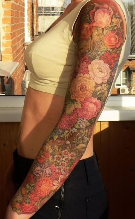 Floral sleeve Pattern Tattoos, Sunflower Tattoo Sleeve, Traditional Tattoo Flowers, Tattoo Trend, Floral Tattoo Sleeve, Flower Sleeve, Geniale Tattoos, Flower Tattoo Sleeve, Floral Tattoo Design