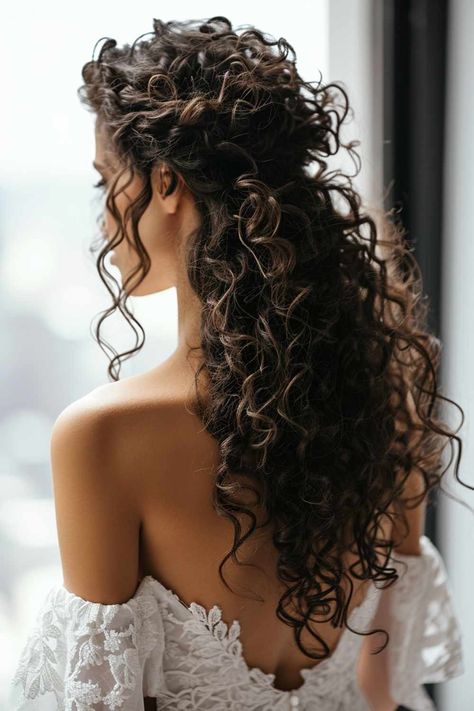 Curly Hairstyles Bridal, Curly Bridal Hair, Natural Wedding Hairstyles, Curly Hair Braids, Curly Wedding Hair, Hair Flow, Hairdos For Curly Hair, Natural Wedding, Hairstyles For Short Hair