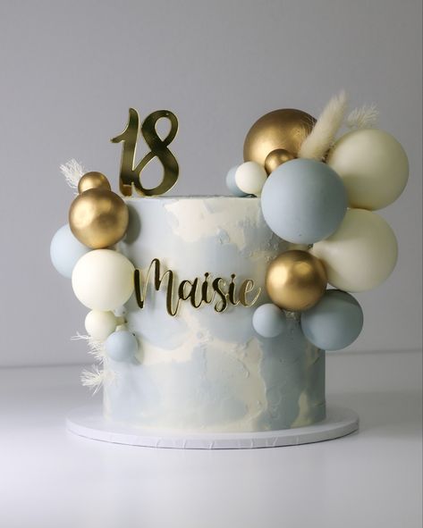 Eighteenth Birthday Cake, Rosé Birthday Cake, Blue Birthday Cakes, 18th Birthday Party Themes, Gold Birthday Cake, Eighteenth Birthday, 30 Birthday Cake, 18th Birthday Cake, 21st Birthday Cake