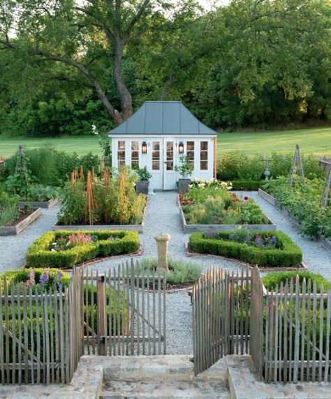 Cottage Vegetable Garden Design, Greenhouse And Garden Layout, English Garden Shed, English Garden Layout, Island Garden Bed, French Potager Garden, Raised Garden Beds Ideas Layout, Backyard Secret Garden, English Garden Patio