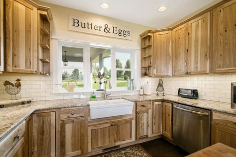 Hickory Kitchen Cabinets Farmhouse, Stained Hickory Kitchen Cabinets, Natural Hickory Kitchen Cabinets, Hickory Cabinets Kitchen, Rustic Hickory Kitchen Cabinets, Natural Hickory Cabinets, Knotty Alder Kitchen Cabinets, Rustic Hickory Kitchen, Rustic Hickory Cabinets