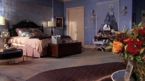 Serena Van Der Woodsen Bedroom, Blair Waldorf Bedroom, Waldorf Bedroom, Stile Blair Waldorf, Bed Platform, Classic Bedroom, Bedroom Paint Colors, Apartment Style, Trendy Bedroom