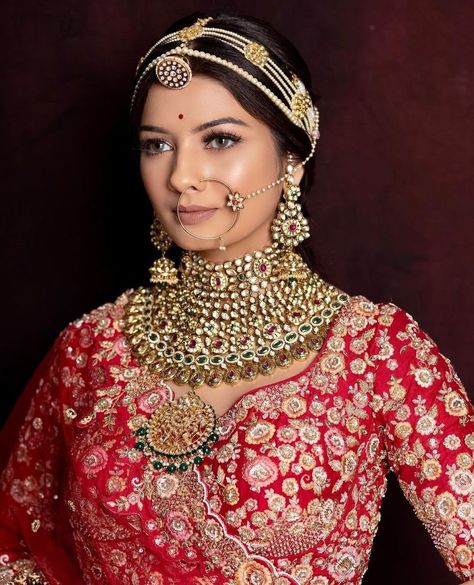 Rajwadi Bridal Jewellery, Rajasthani Jwellary Design, North Indian Bride Hairstyle, Rajwadi Bridal Look, Rajasthani Bride Jewellery, Jodha Look, Jodha Nath Design Gold, Jewelry For Lehenga, Rajwadi Jewellery