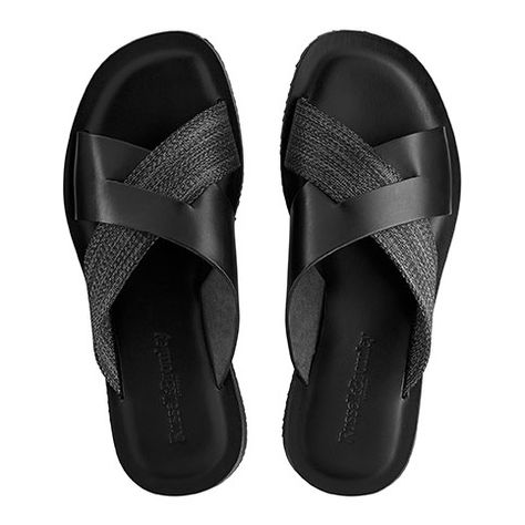 Boys Leather Sandals, Mens Sandals Fashion, Leather Slippers For Men, Tan Leather Sandals, Men Slippers, Bar Black, Moccasins Style, Fashionable Snow Boots, Mens Leather Sandals