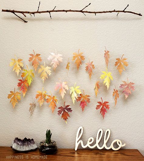 Put some fall spice in your decor with these easy DIY projects Fall Room Decor Diy, Easy Diy Thanksgiving Decorations, Easy Diy Thanksgiving, Fall Room Decor, Craft Wall, Thanksgiving Decorations Diy, Decor Ikea, Diy Thanksgiving, Paper Leaves