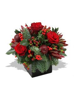 FESTIVE FLOWERS Xmas Arrangements, Xmas Flowers, Christmas Floral Designs, Winter Floral Arrangements, Christmas Florals, Table Flower Arrangements, Christmas Centers, Christmas Flower Arrangements, Christmas Floral Arrangements