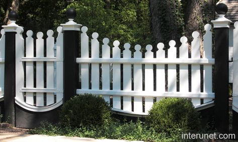 Fence white posts black picture | interunet Black And White Fence Ideas, White And Black Fence, Black And White Fence, White Fence Aesthetic, White Split Rail Fence, White Picket Fence Aesthetic, Fence Around Pool, White Vinyl Fence, Easy Fence