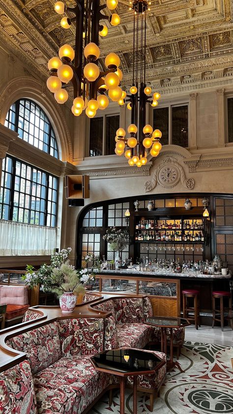 chewyorkcity on Instagram: The most gorgeous new hotel with restaurants from Estela and Lodi team🥂 • • • #nyc #newyorkcity #nychotels #orchardstreet #lowereastside The Ludlow Hotel Nyc, Ludlow Hotel, New York Restaurants, Lafayette Hotel, Manifesting Board, Ny Restaurants, Nyc Hotels, Nyc Restaurants, Lower East Side