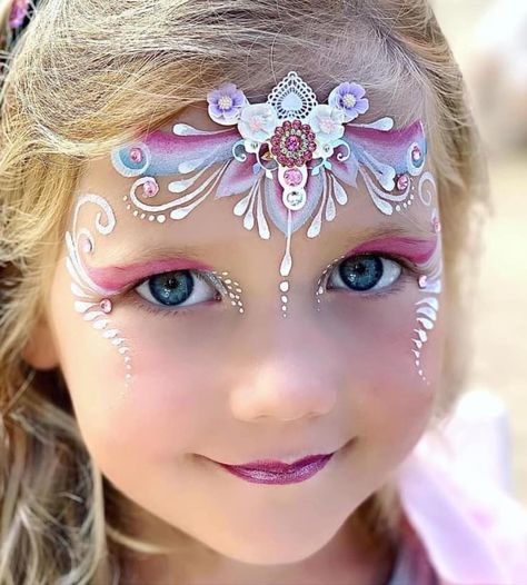 Face Painting Halloween Kids, Superhero Face Painting, Dragon Face Painting, Face Painting Images, Princess Face Painting, Face Art Painting, Fairy Face Paint, Cool Face Paint, Festival Face Paint