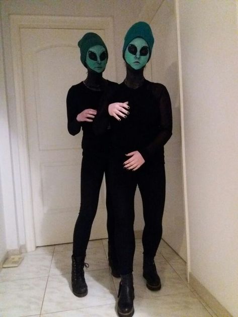 Alien Diy, Diy Alien Costume, Alien Costume Women, Alien Costumes, Alien Halloween Costume, Space Costumes, Alien Party, Alien Halloween, Alien Costume