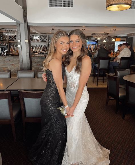 Prom Pics With Guy Best Friend, Prom Pictures Friends Duo, Winter Formal Pictures Friends, Winter Formal Photos, Prom Pose Ideas Friend Pictures, Winter Formal Picture Ideas, Winter Formal Poses, Formal Dance Pictures, Winter Formal Pictures