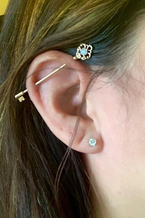 Cute Industrial Piercing, Bar Ear Piercing, Industrial Earring, Scaffolding Piercing, Industrial Bar Piercing, Bar Piercing, Piercing Industrial, Unique Ear Piercings, Industrial Earrings