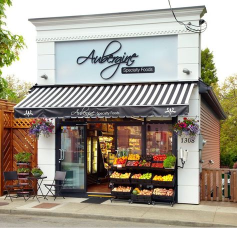 Love the front of this store Super Market Ideas, Fruits Shop Design, Fruit Ideas, Vegetable Shop, Grocery Store Design, Mini Store, Supermarket Design, Smoothie Bar, Fruit Shop