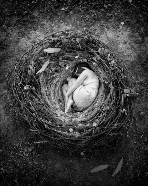 "Still, Life" Series — Sarah Treanor Fine Art Conceptual Photography, Artist Portfolio, Foto Art, White Photo, 그림 그리기, Black And White Photography, Dark Art, Self Portrait, Fine Art Photography