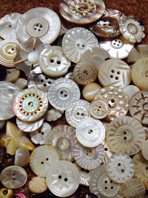 Vintage carved mother of pearl buttons Vintage Sewing Notions, Cool Buttons, Types Of Buttons, Button Art, Antique Buttons, Button Jewelry, Sewing Items, Button Crafts, Vintage Button