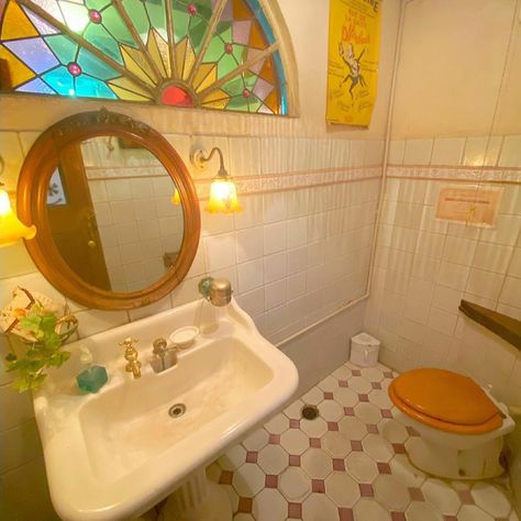 Studio Ghibli Bathroom Ideas, Howl's Moving Castle Bathroom, Ghibli Aesthetic House, Studio Ghibli Bathroom Decor, Studio Ghibli House Aesthetic, Ponyo Bathroom, Ghibli Inspired House, Studio Ghibli House Decor, Ghibli Home Decor