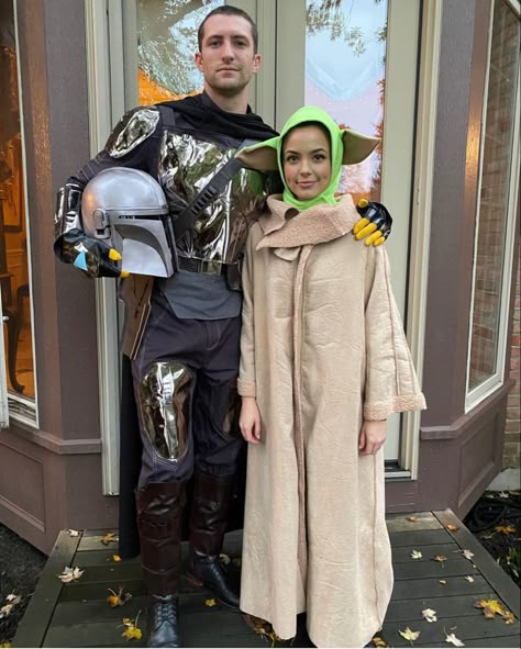 Star Wars Couple Costume, Mario Costume Diy, Star Wars Fancy Dress, Fun Halloween Outfits, Scary Couples Halloween Costumes, Disfraz Star Wars, Most Creative Halloween Costumes, Star Wars Halloween Costumes, Mandalorian Costume