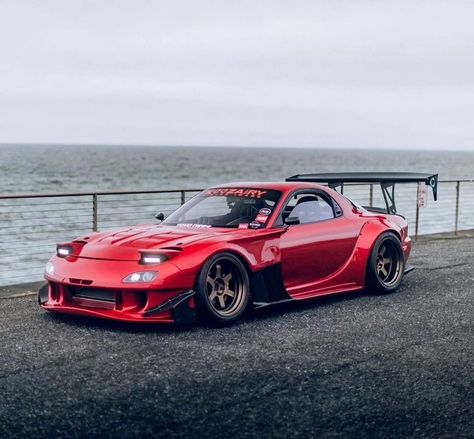 Mazda RX7 FD 🥵  @koozairy 📸: @cloudburzt | @chriss_stii #jdm #supercars #rx7 #mazda #iconiccars #car #cars Rx7 Modified, Mazda Rx7 Fd, Rx7 Mazda, Fc Rx7, Rx7 Fd, Hot Wheels Cars Toys, Iphone Wallpaper For Guys, Cars Wallpapers, Wide Body Kits