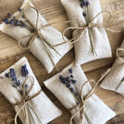 Spring Bridal Shower Favors, Green Wedding Favors, Lavender Crafts, Rose Petals Wedding, Spring Bridal Shower, Wedding Petals, Mothers Day Crafts For Kids, Dried Rose Petals, Lavender Bags