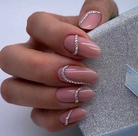 Diamante Nails, March Nails, Nail Designs Pictures, Nagellack Trends, Nail Trend, Almond Nails Designs, Almond Shape, Nail Art Wedding, Nails Spring