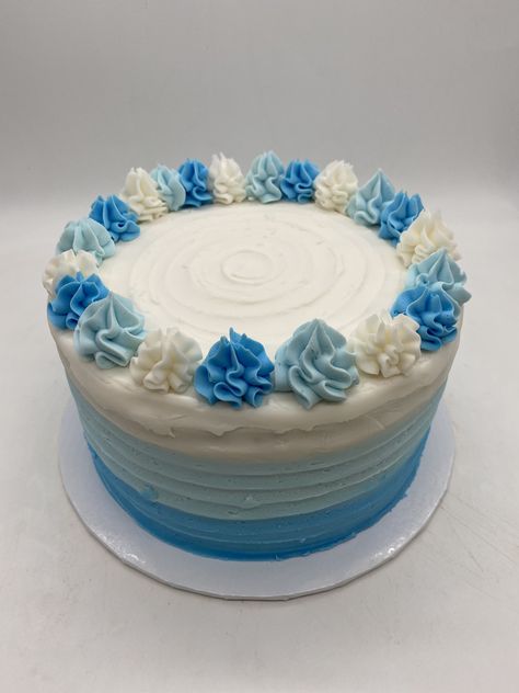 All buttercream blue ombré design for baby boy baby shower cake Blue Cake Inspiration, Blue Cake Designs For Men, Blue Cake Decorating Ideas, Simple Cake For Boys, Boy Cake Ideas Simple, Easy Cake For Men, Simple Cake For Men Birthdays, Buttercream Cake Designs For Men, Simple Boy Birthday Cake