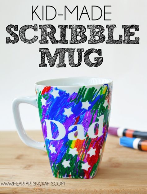 Kid-Made Scribble Gift Mug - great gift making project for younger children, love this! | iheartartsncrafts Craft Thanksgiving, Kids Fathers Day Crafts, Kids Craft Gifts, Diy Father's Day Crafts, Easy Fathers Day Craft, Boyfriend Christmas, Diy Gifts For Dad, Sharpie Mug, Craft Christmas