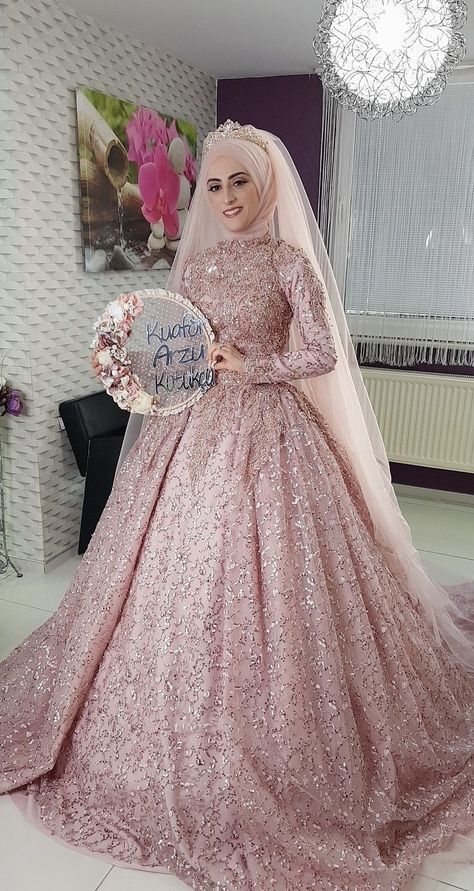 Hijabi Bridal Gown, Hijabi Bride Pakistani, Dress Desinge, Walima Gown, Muslim Bridal Dress, Wedding Dresses Sparkly, Bride Decoration, Bridle Dress, Bridal Hijab Styles