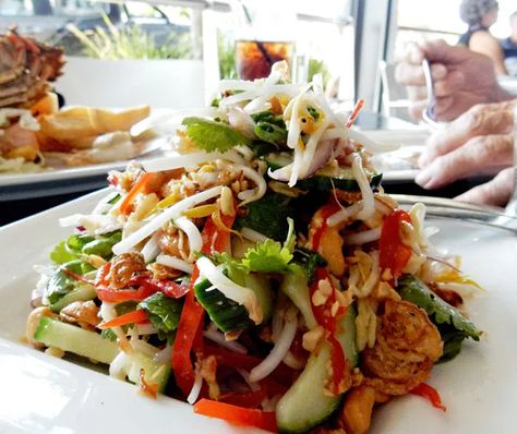 Thai Bean Sprout Salad Bean Sprout Salad, Vietnamese Salad, Bean Sprout, Sprout Salad, Tandoori Masala, Sprouts Salad, Fry Recipes, Vietnamese Cuisine, Bean Sprouts