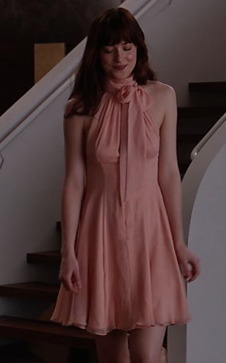 Anastasia Steele Dress, Anastasia Steele Outfits, Anastasia Grey, Dakota Johnson Style, Woman In Suit, Modern Costumes, Anastasia Steele, Clueless Outfits, 50 Shades Of Grey