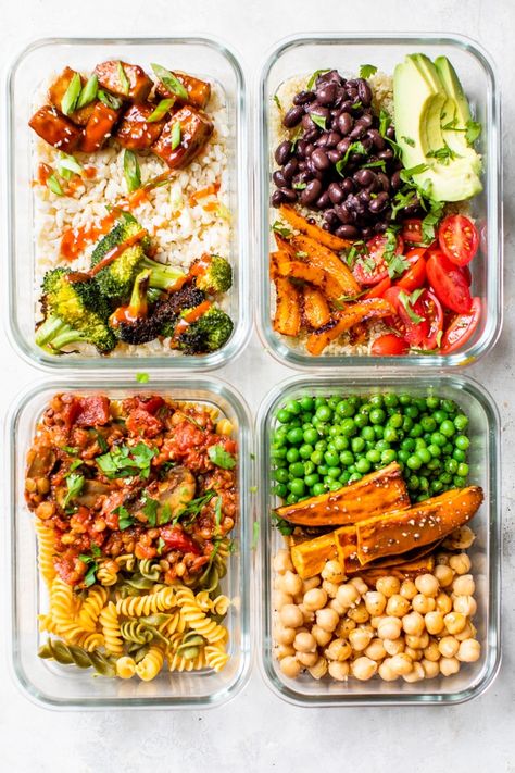 Easy Vegan Meal Prep Bowls made FOUR different ways! Have your meals ready for the week, stay on track with clean eating and incorporate one meatless meal into your day! #mealprep #vegan #healthy Broccoli Bowl, Tofu Broccoli, Italian Bowl, Potato Bowl, Menu Sarapan Sehat, Mexican Quinoa, Meatless Meal, Prep Meals, Resep Salad