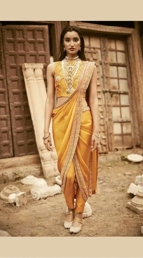 Pants Saree, Saree With Pants, Pant Saree, Haldi Ceremony Outfit, Haldi Dress, Dhoti Saree, Haldi Outfits, Saree Wearing, Saree Wearing Styles