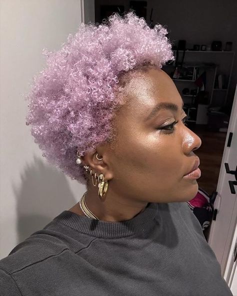 Manic Panic on Instagram: "Just because this Winter is gloomy doesn’t mean your hair has to be too ⛅️ @ahn_drayyy is here to brighten up your feed with this custom lavender look using Electric Amethyst & Pastelizer!💜   Tap to shop here on IG or on our site now! ✨PLUS✨ receive a jar of Pastelizer free with any purchase of Coralline Dream Amplified 🧡  .  lavender hair, pastel hair, purple hair, hairstylist memes, behind the chair, custom hair color, vegan beauty, manic panic hair dye, #manicpanicnyc #goodhairday #lavenderhair #pastelgoth #fallhair #longhairdontcare #splitdyedhair #cowboycopper #gingerhair #wolfcut #blondetobrunette #pastelfeed #semipermanenthaircolor" Lavender Natural Hair Black Women, Lilac Hair Black Women, Dyed Bald Hair, Ginger Purple Hair, Lavender Bob Hair, Colored Relaxed Hair, Lavender Natural Hair, Lavender Hair Black Women, Lavender Short Hair