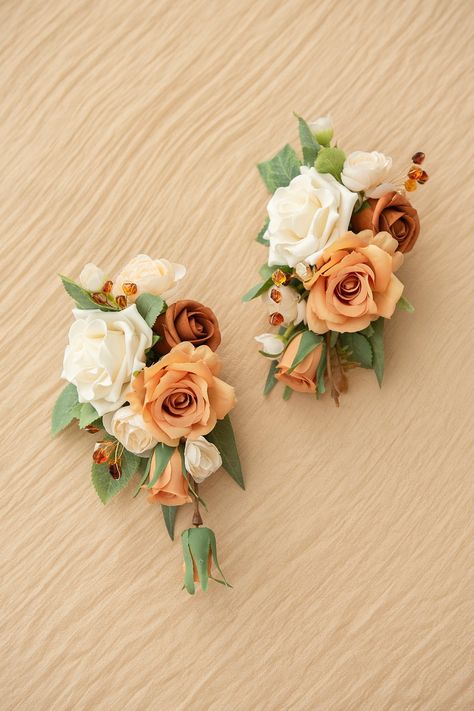 Wedding Coursage, Corsage Wedding Mother, Terracotta Wedding Decor, Wedding Planning Checklist Budget, Weddings Country, Terracotta Wedding, Groomsmen Boutonniere, Rustic Wedding Bouquet, Wedding Floral Centerpieces