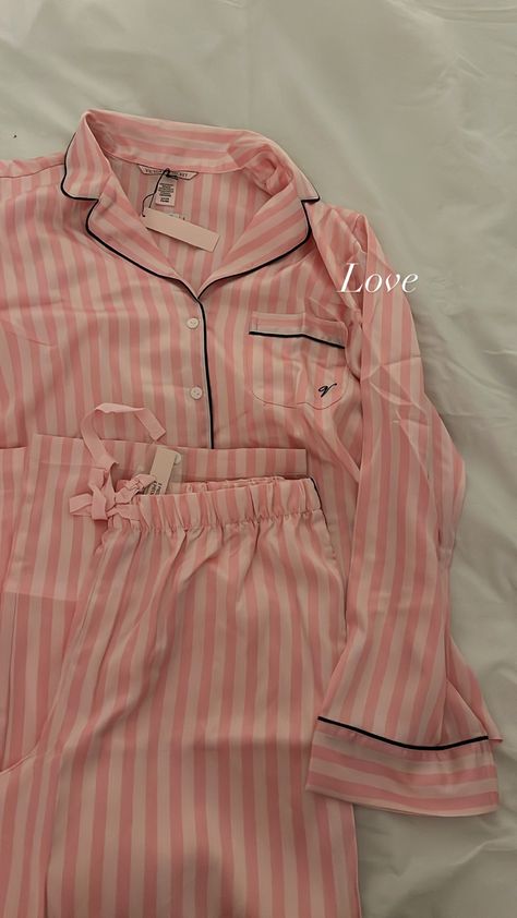 Victoria's Secret Aesthetic, Pajamas Aesthetic, Silk Pajamas Women, Victoria Secret Outfits, Pajamas For Women, Women Sleepwear, Cute Pajama Sets, Victoria Secret Pajamas, Cute Pajamas