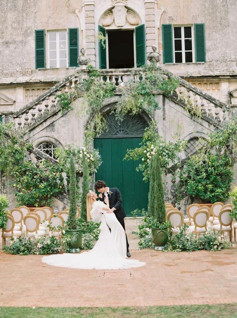 Limoncello Inspired Italian Wedding Editorial Villa Cetinale, Fall Shoot, Tuscan Landscaping, Villa Wedding, Italian Countryside, Italian Garden, Lemon Decor, Italian Villa, Bridal Musings