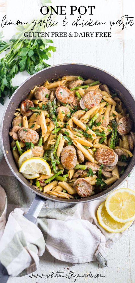 Chicken Asparagus Pasta, Pasta One Pot, Pasta Gluten Free, Chicken Sausage Pasta, Italian Chicken Sausage, Roasted Garlic Chicken, Asparagus Pasta, Chicken Asparagus, Healthy Fruit